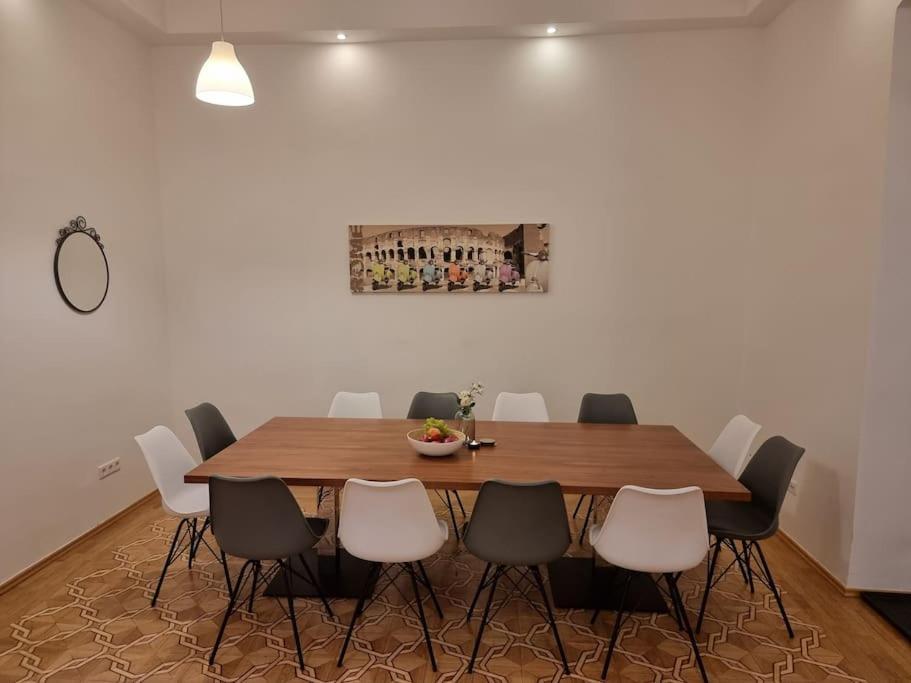 וינה Sissi Royal Suite - Inner City 4 Bedroom Apartment מראה חיצוני תמונה